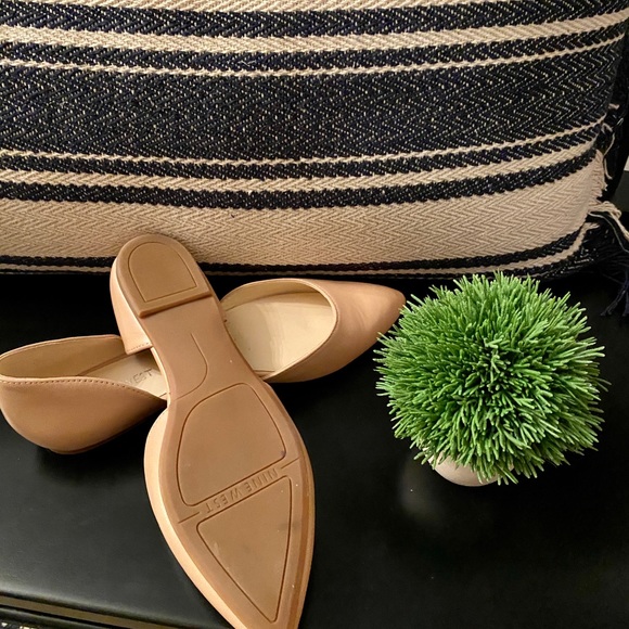 *SOLD* Nine West Starship Flat 7 Tan/Beige - Picture 2 of 4